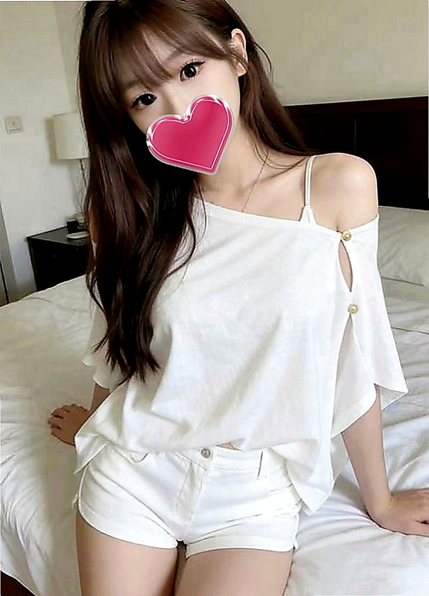 旗津按摩全套：可蕓 |淫蕩實習小護士|165cm|46kg|E杯|19y|